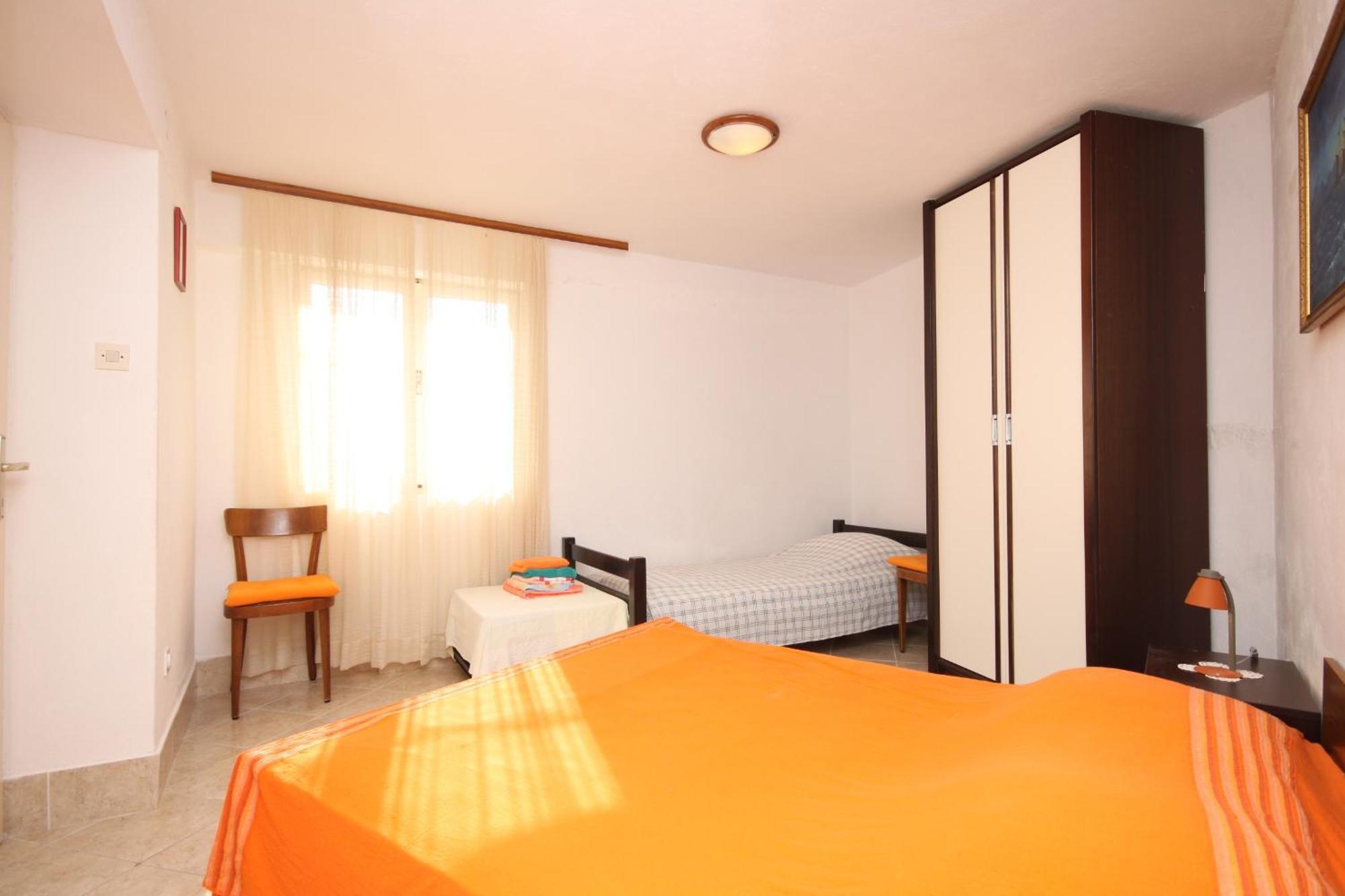 Apartments By The Sea Marusici, Omis - 8632 Mimice Rom bilde